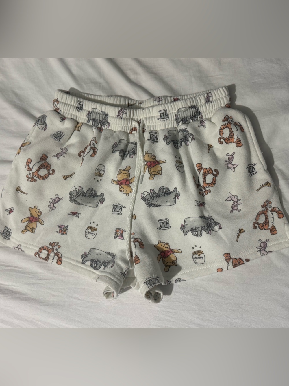 Winnie the Pooh White Printed Shorts